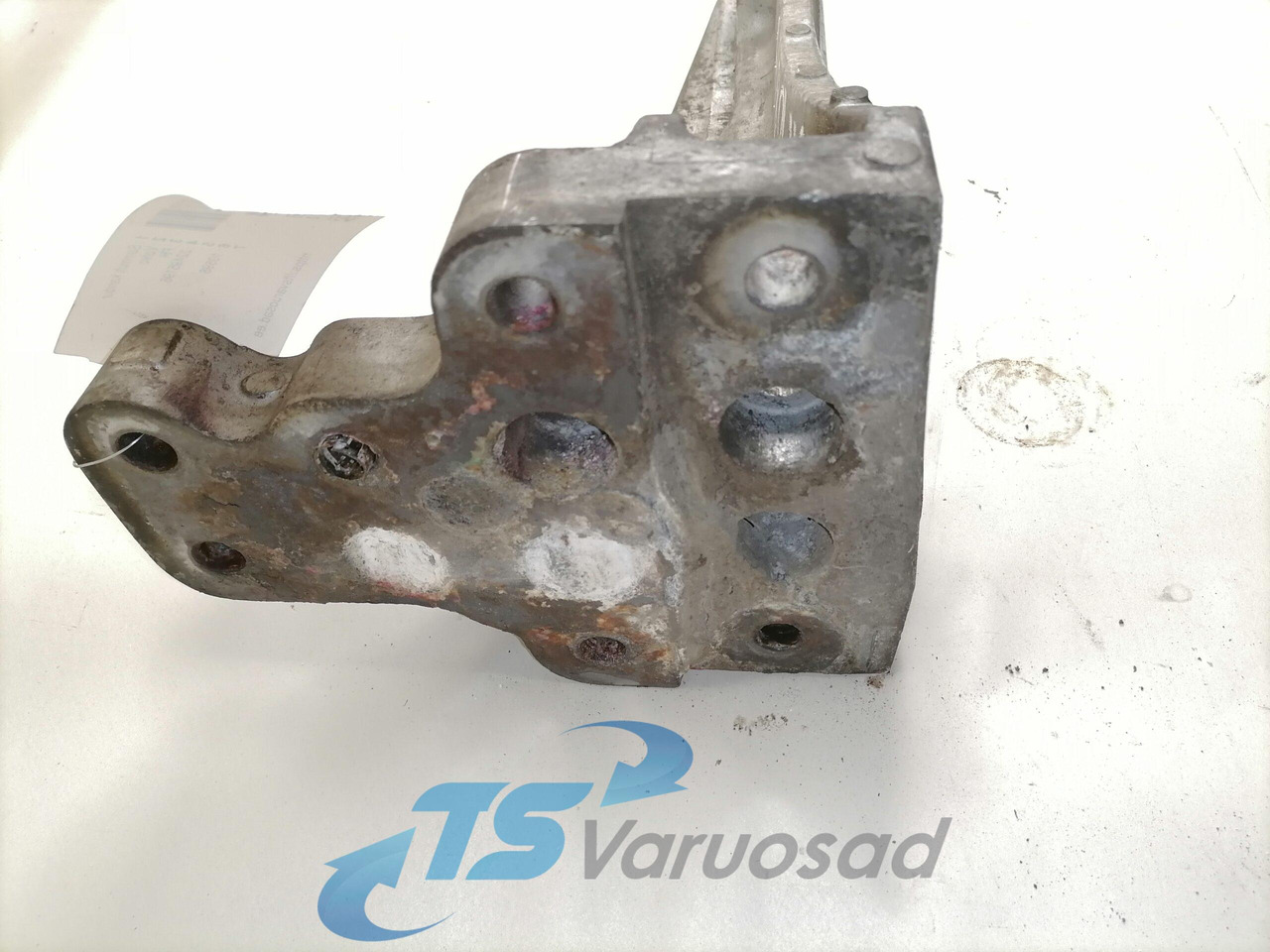 Volvo Muffler carrier 22495196 - Trokšņa slāpētājs - Kravas automašīna: foto 3 Volvo Muffler carrier 22495196 - Trokšņa slāpētājs - Kravas automašīna: foto 3