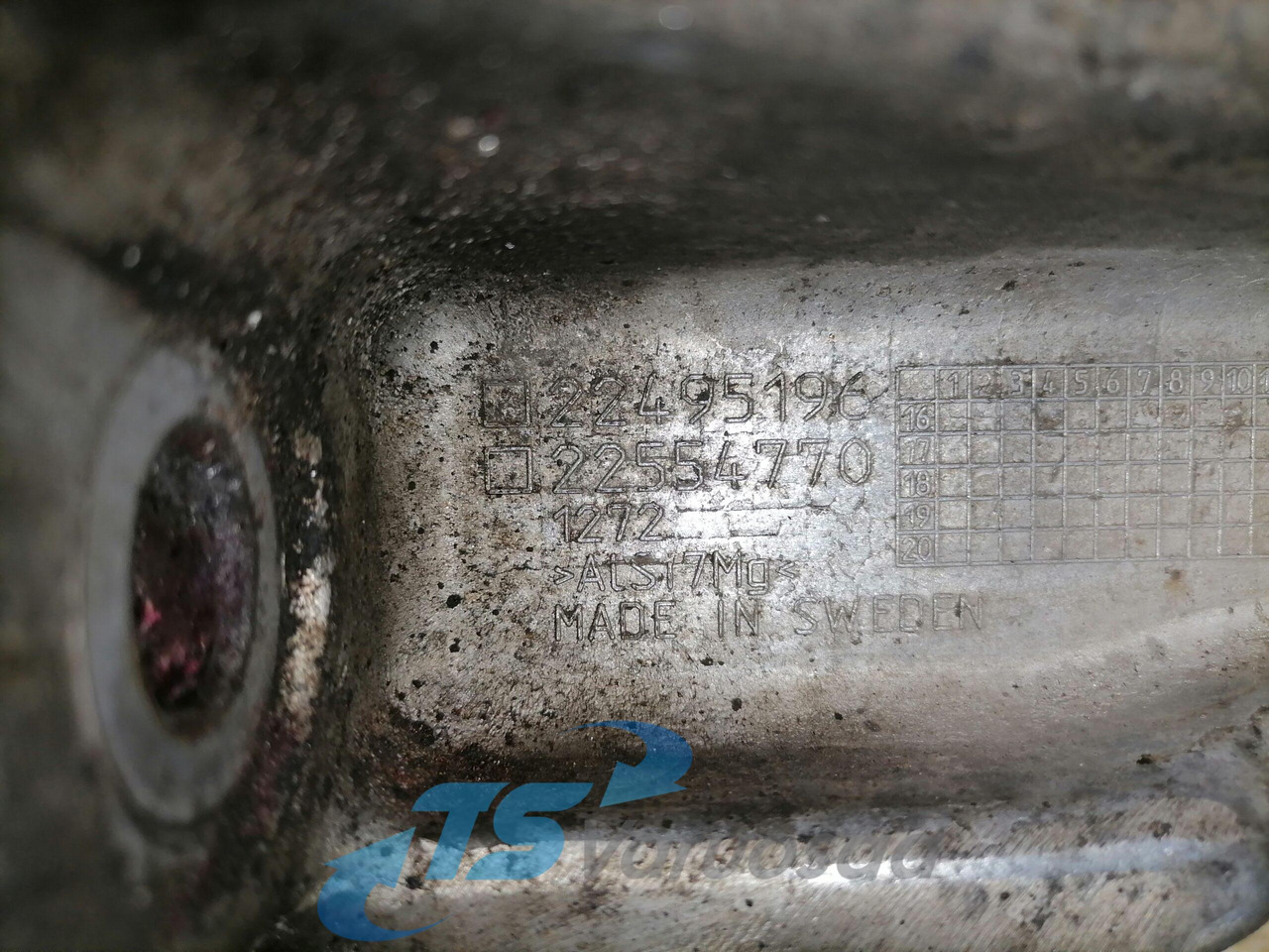 Volvo Muffler carrier 22495196 - Trokšņa slāpētājs - Kravas automašīna: foto 4 Volvo Muffler carrier 22495196 - Trokšņa slāpētājs - Kravas automašīna: foto 4