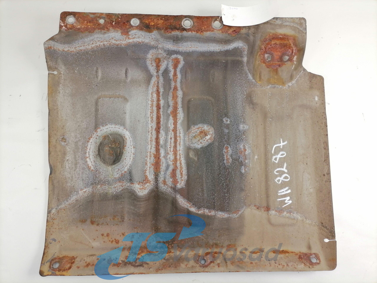 Volvo Muffler cover 20958228 - Trokšņa slāpētājs - Kravas automašīna: foto 3 Volvo Muffler cover 20958228 - Trokšņa slāpētājs - Kravas automašīna: foto 3