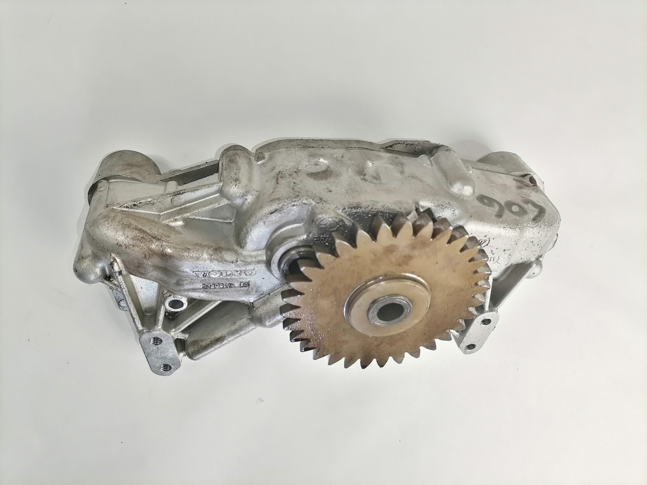 Volvo Oil pump 20498516 - Eļļas sūknis - Kravas automašīna: foto 3 Volvo Oil pump 20498516 - Eļļas sūknis - Kravas automašīna: foto 3