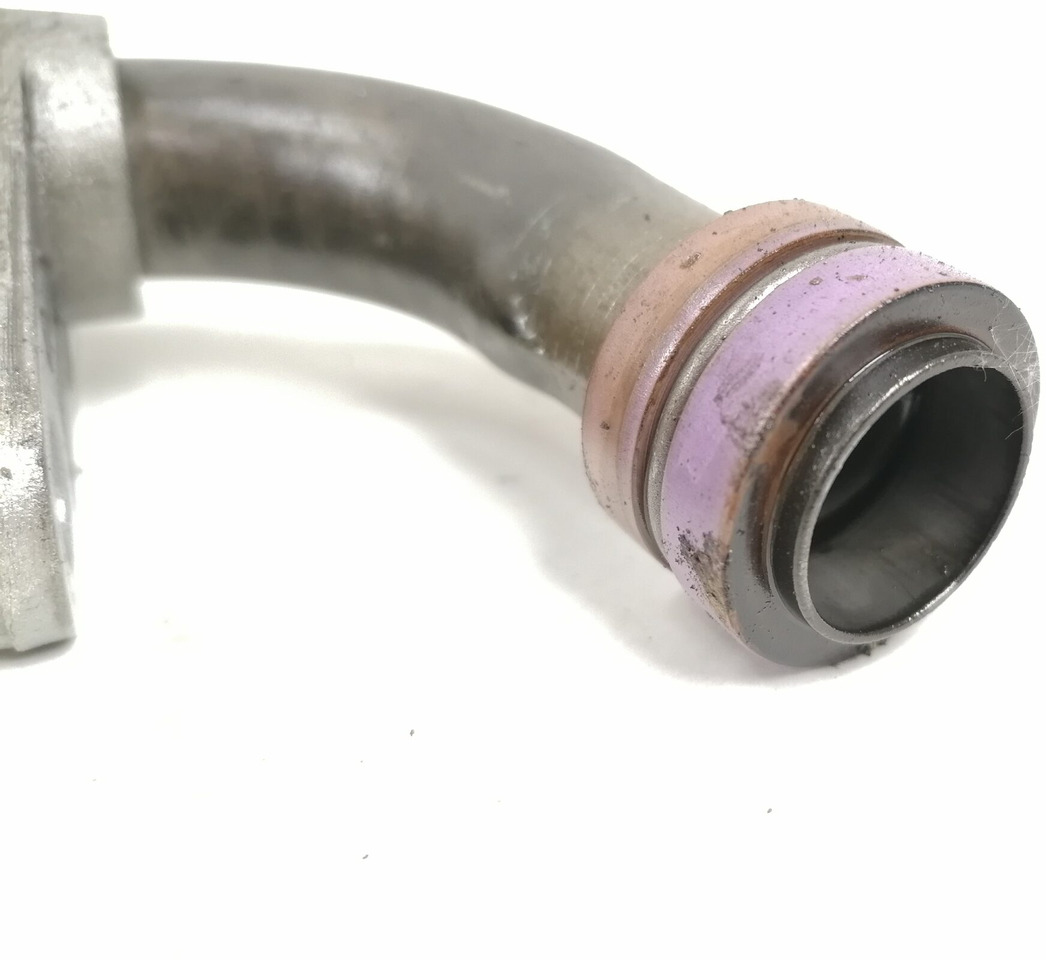 Volvo Oil pump pipe 20498189 - Eļļas sūknis - Kravas automašīna: foto 3 Volvo Oil pump pipe 20498189 - Eļļas sūknis - Kravas automašīna: foto 3