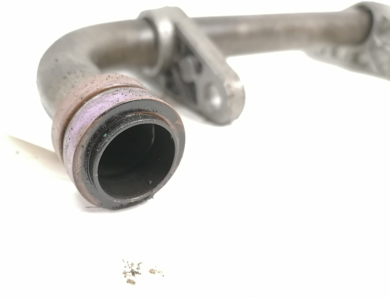 Volvo Oil pump pipe 20498189 - Eļļas sūknis - Kravas automašīna: foto 2 Volvo Oil pump pipe 20498189 - Eļļas sūknis - Kravas automašīna: foto 2