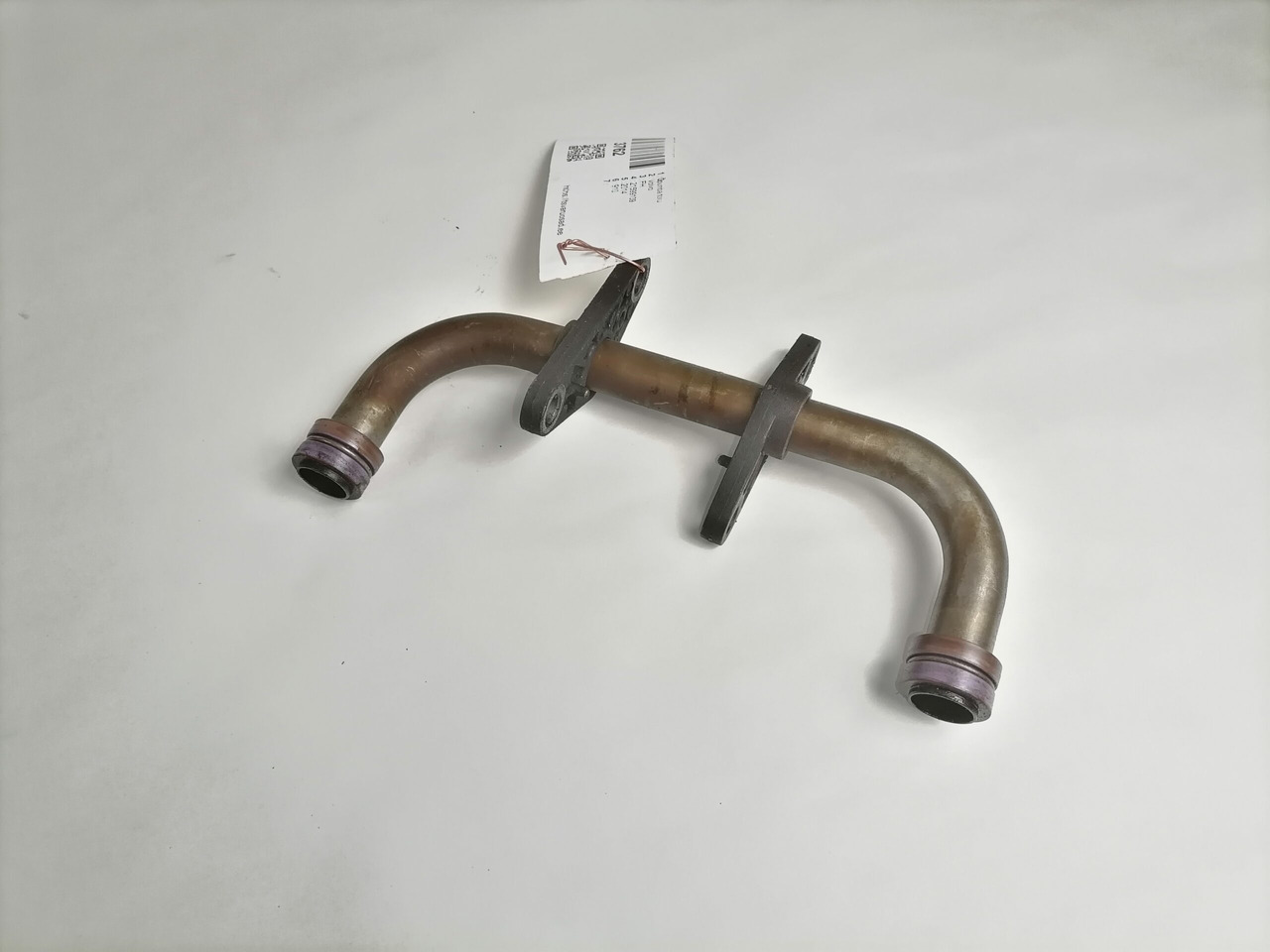 Volvo Oil pump pipe 21599109 - Eļļas sūknis - Kravas automašīna: foto 1 Volvo Oil pump pipe 21599109 - Eļļas sūknis - Kravas automašīna: foto 1