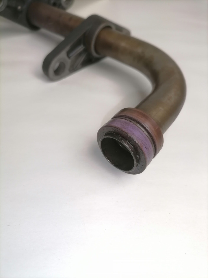 Volvo Oil pump pipe 21599109 - Eļļas sūknis - Kravas automašīna: foto 4 Volvo Oil pump pipe 21599109 - Eļļas sūknis - Kravas automašīna: foto 4