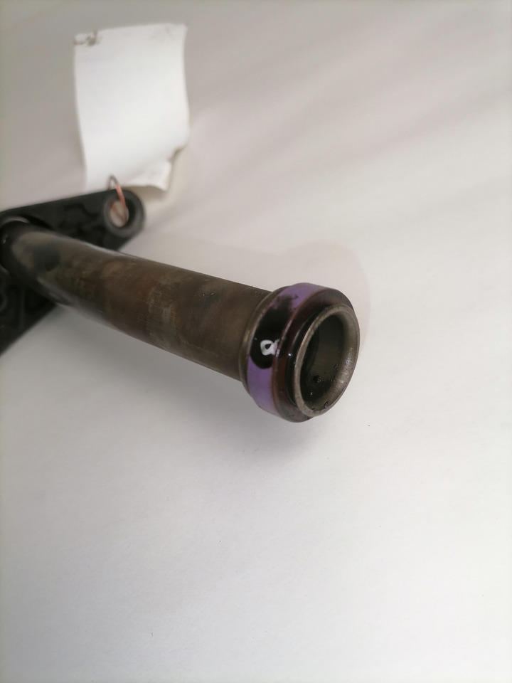 Volvo Oil pump pipe 21599113 - Eļļas sūknis - Kravas automašīna: foto 4 Volvo Oil pump pipe 21599113 - Eļļas sūknis - Kravas automašīna: foto 4