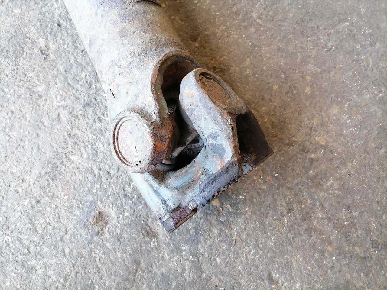 Volvo Propeller shaft 1068155 - Kardānvārpsta - Kravas automašīna: foto 3 Volvo Propeller shaft 1068155 - Kardānvārpsta - Kravas automašīna: foto 3