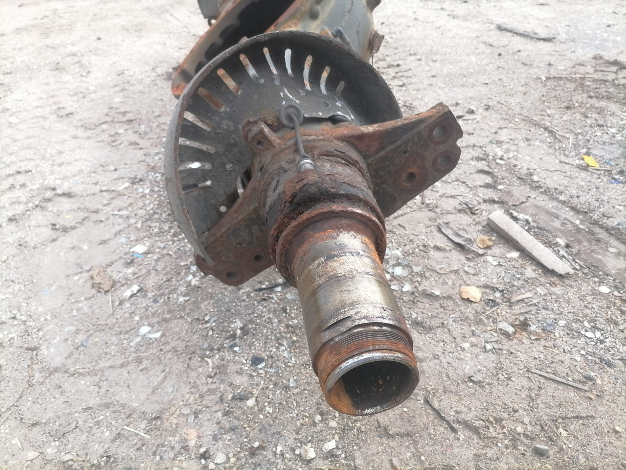 Volvo Rear axel housing 3201N9244B - Asis un rezerves daļas - Kravas automašīna: foto 5 Volvo Rear axel housing 3201N9244B - Asis un rezerves daļas - Kravas automašīna: foto 5