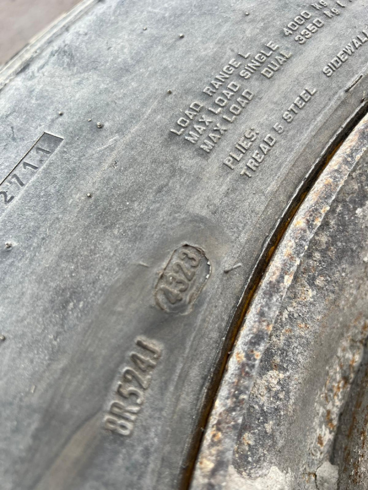 Volvo Rehvid + veljed 315/70R22.5 31570R225 - Riepas un diski - Kravas automašīna: foto 5 Volvo Rehvid + veljed 315/70R22.5 31570R225 - Riepas un diski - Kravas automašīna: foto 5