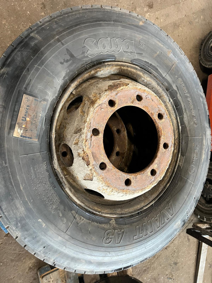 Volvo Sava avant A3 285/70R19.5 28570R195 - Riepas un diski - Kravas automašīna: foto 4 Volvo Sava avant A3 285/70R19.5 28570R195 - Riepas un diski - Kravas automašīna: foto 4