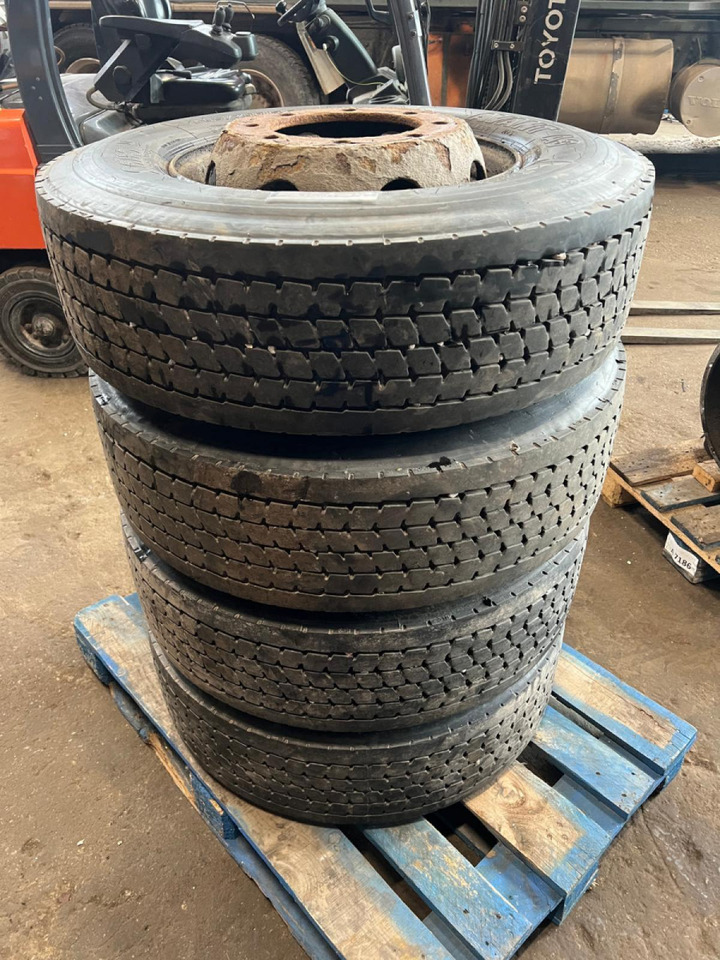 Volvo Sava avant A3 285/70R19.5 28570R195 - Riepas un diski - Kravas automašīna: foto 2 Volvo Sava avant A3 285/70R19.5 28570R195 - Riepas un diski - Kravas automašīna: foto 2