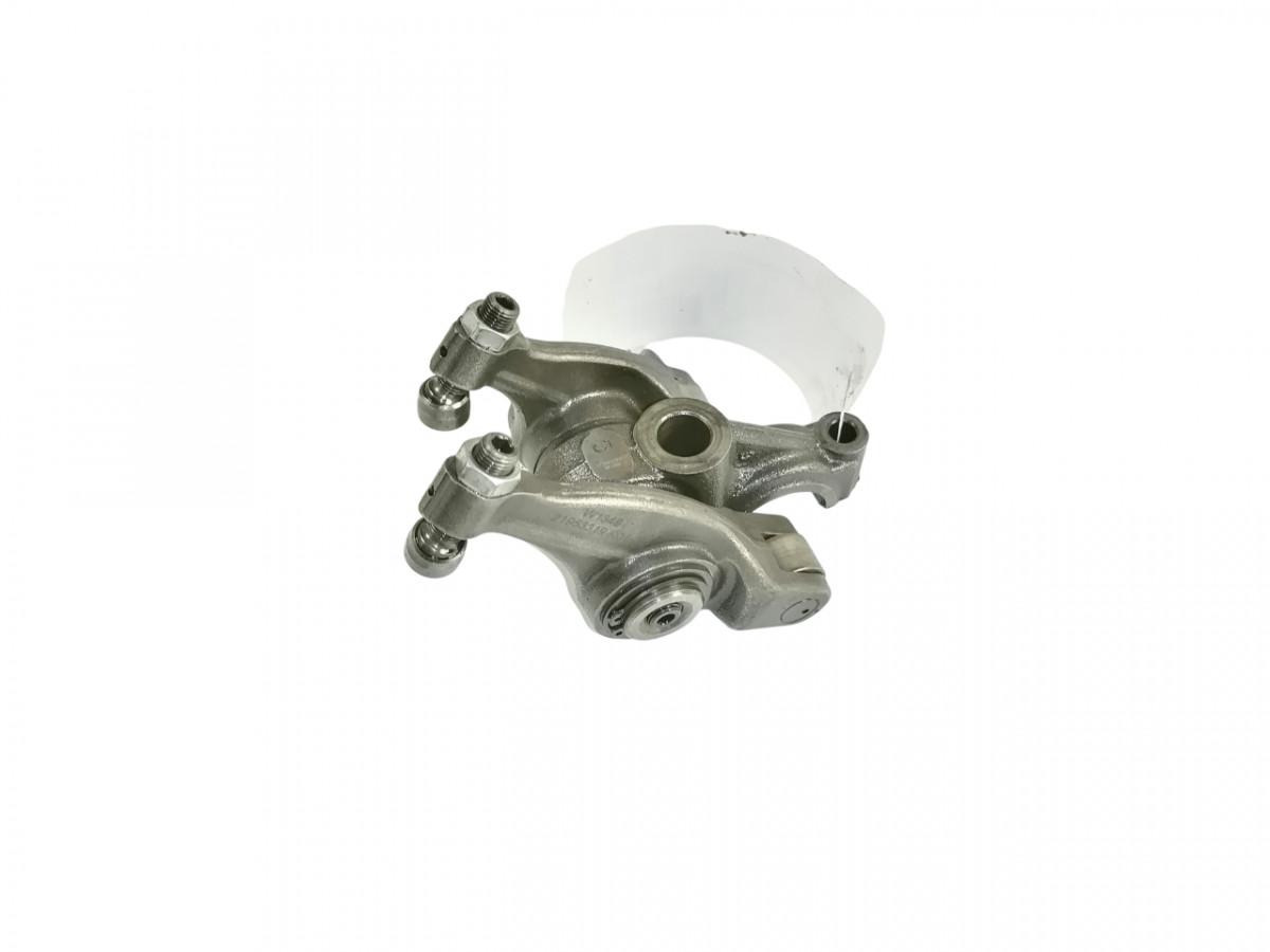 Volvo Set of rockers with shaft 21796360 - Universāla rezerves daļa - Kravas automašīna: foto 1 Volvo Set of rockers with shaft 21796360 - Universāla rezerves daļa - Kravas automašīna: foto 1