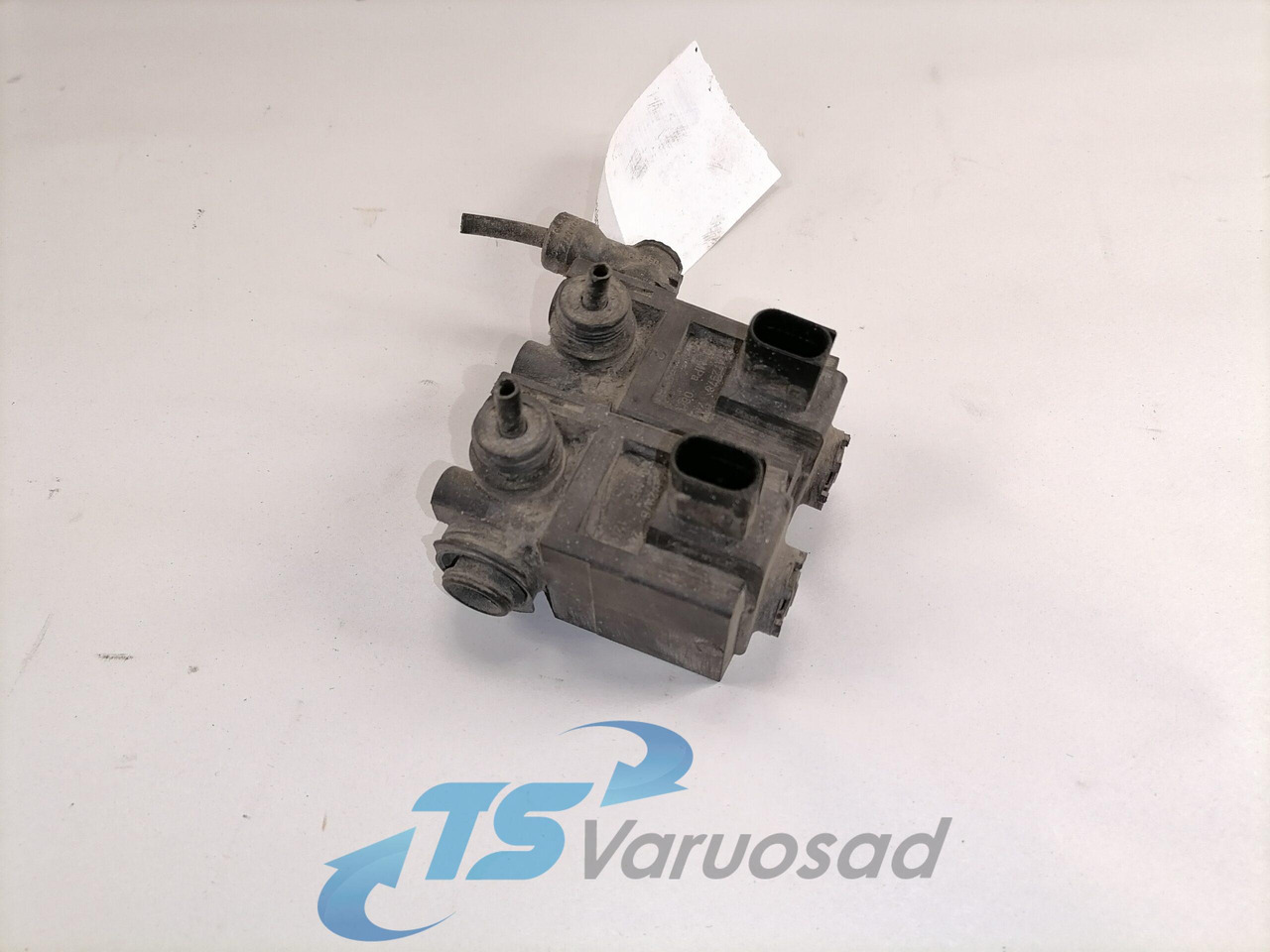 Volvo Solenoid valve 21472978 - Bremžu vārsts - Kravas automašīna: foto 1 Volvo Solenoid valve 21472978 - Bremžu vārsts - Kravas automašīna: foto 1
