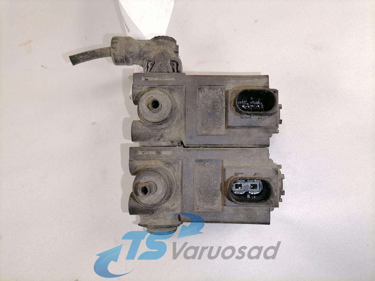 Volvo Solenoid valve 21472978 - Bremžu vārsts - Kravas automašīna: foto 3 Volvo Solenoid valve 21472978 - Bremžu vārsts - Kravas automašīna: foto 3
