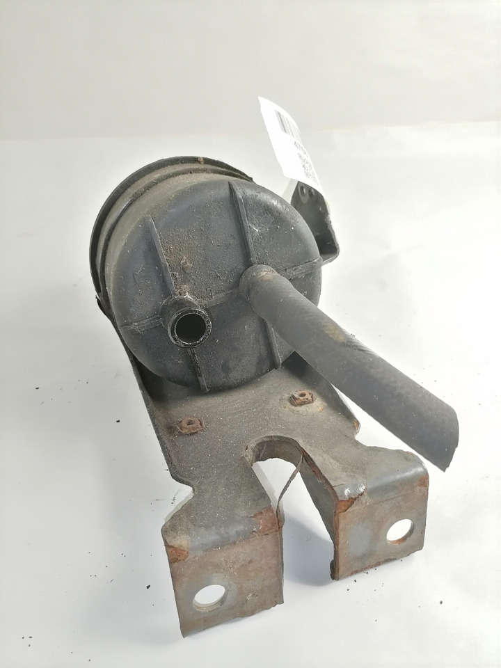 Volvo Steering oil tank+ bracket 1592945 - Stūres šļūtene - Kravas automašīna: foto 3 Volvo Steering oil tank+ bracket 1592945 - Stūres šļūtene - Kravas automašīna: foto 3