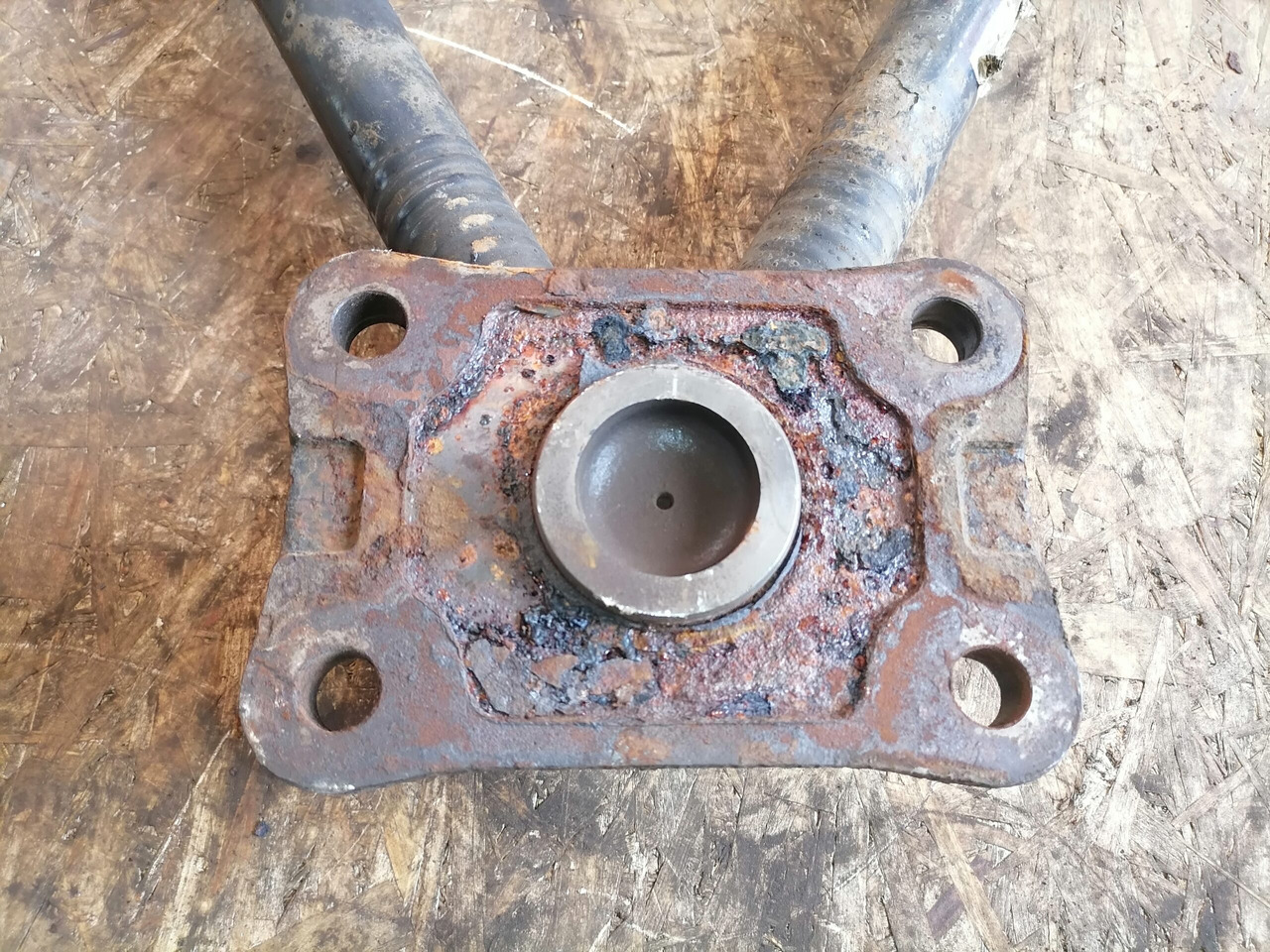 Volvo V- rod 20703338 - Asis un rezerves daļas - Kravas automašīna: foto 3 Volvo V- rod 20703338 - Asis un rezerves daļas - Kravas automašīna: foto 3