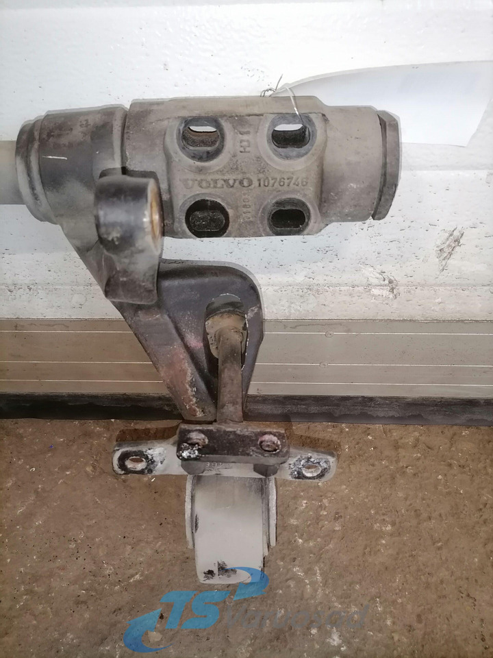 Volvo Volvo FH kabiini torsioonvarras 3198853 - Kabīnes piekare - Kravas automašīna: foto 4 Volvo Volvo FH kabiini torsioonvarras 3198853 - Kabīnes piekare - Kravas automašīna: foto 4