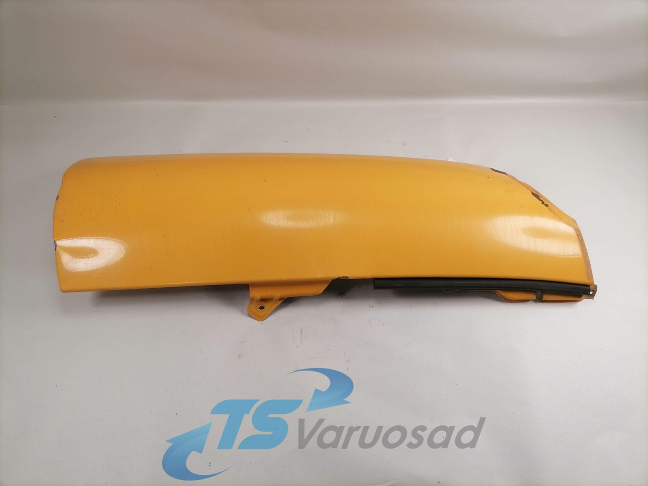 Volvo Volvo kabiini nurgapõsk, vasak 20379175 - Radiatora reste - Kravas automašīna: foto 1 Volvo Volvo kabiini nurgapõsk, vasak 20379175 - Radiatora reste - Kravas automašīna: foto 1