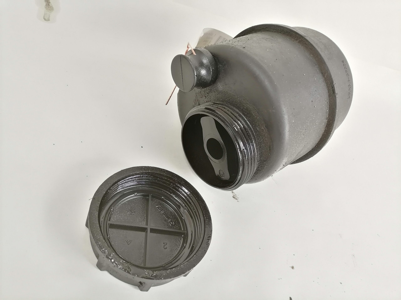 Volvo Volvo roolisüsteemi õlimahuti 21362869 - Stūres šļūtene - Kravas automašīna: foto 4 Volvo Volvo roolisüsteemi õlimahuti 21362869 - Stūres šļūtene - Kravas automašīna: foto 4