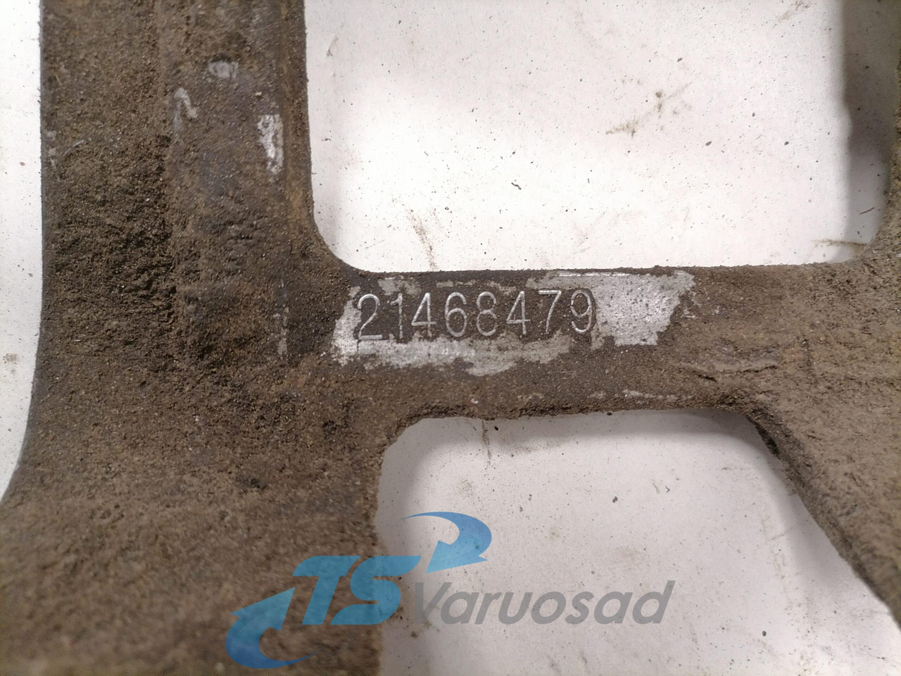 Volvo Volvo roolisüsteemi õlimahuti kandur 21468479 - Stūres šļūtene - Kravas automašīna: foto 3 Volvo Volvo roolisüsteemi õlimahuti kandur 21468479 - Stūres šļūtene - Kravas automašīna: foto 3