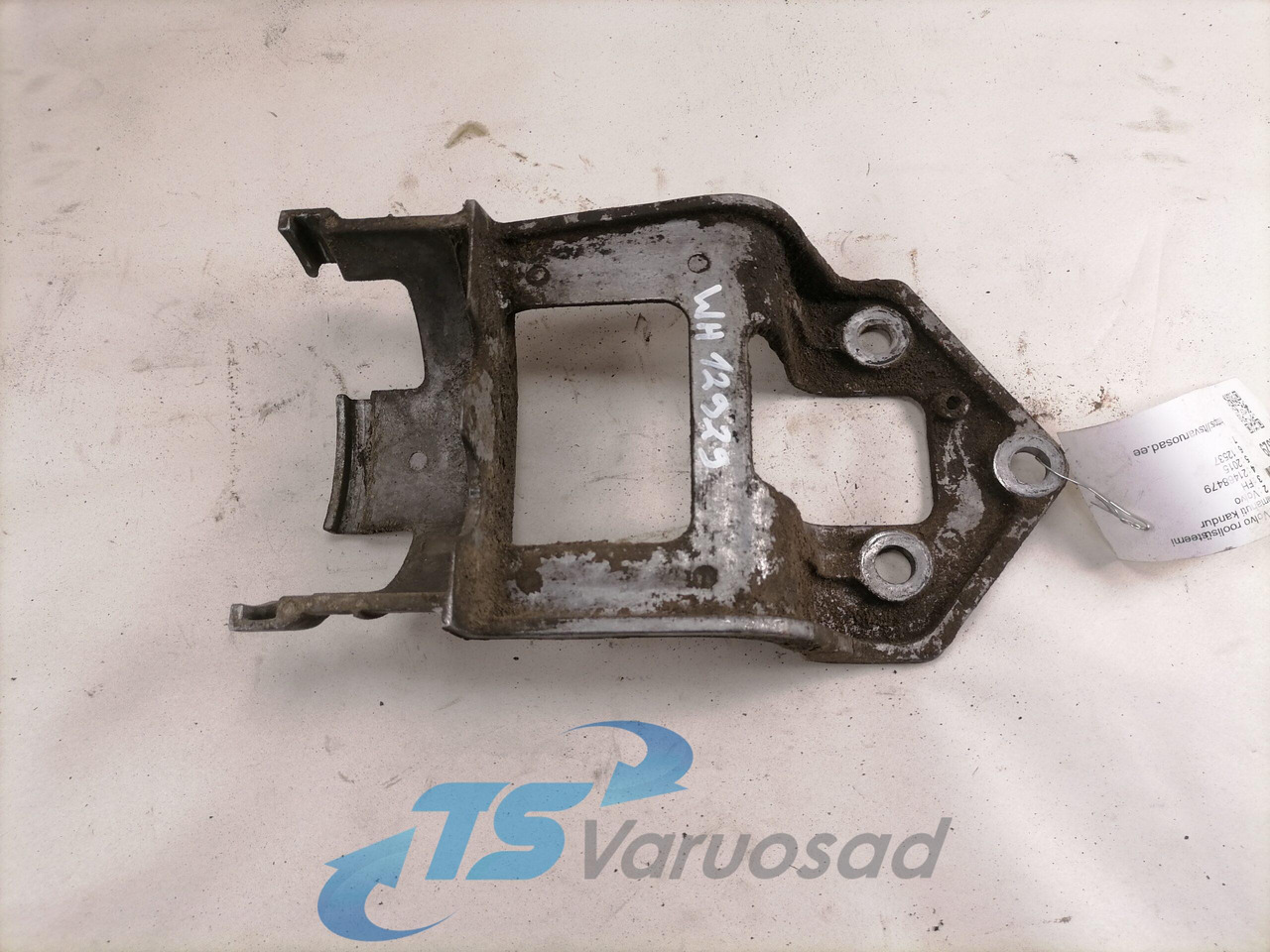 Volvo Volvo roolisüsteemi õlimahuti kandur 21468479 - Stūres šļūtene - Kravas automašīna: foto 2 Volvo Volvo roolisüsteemi õlimahuti kandur 21468479 - Stūres šļūtene - Kravas automašīna: foto 2
