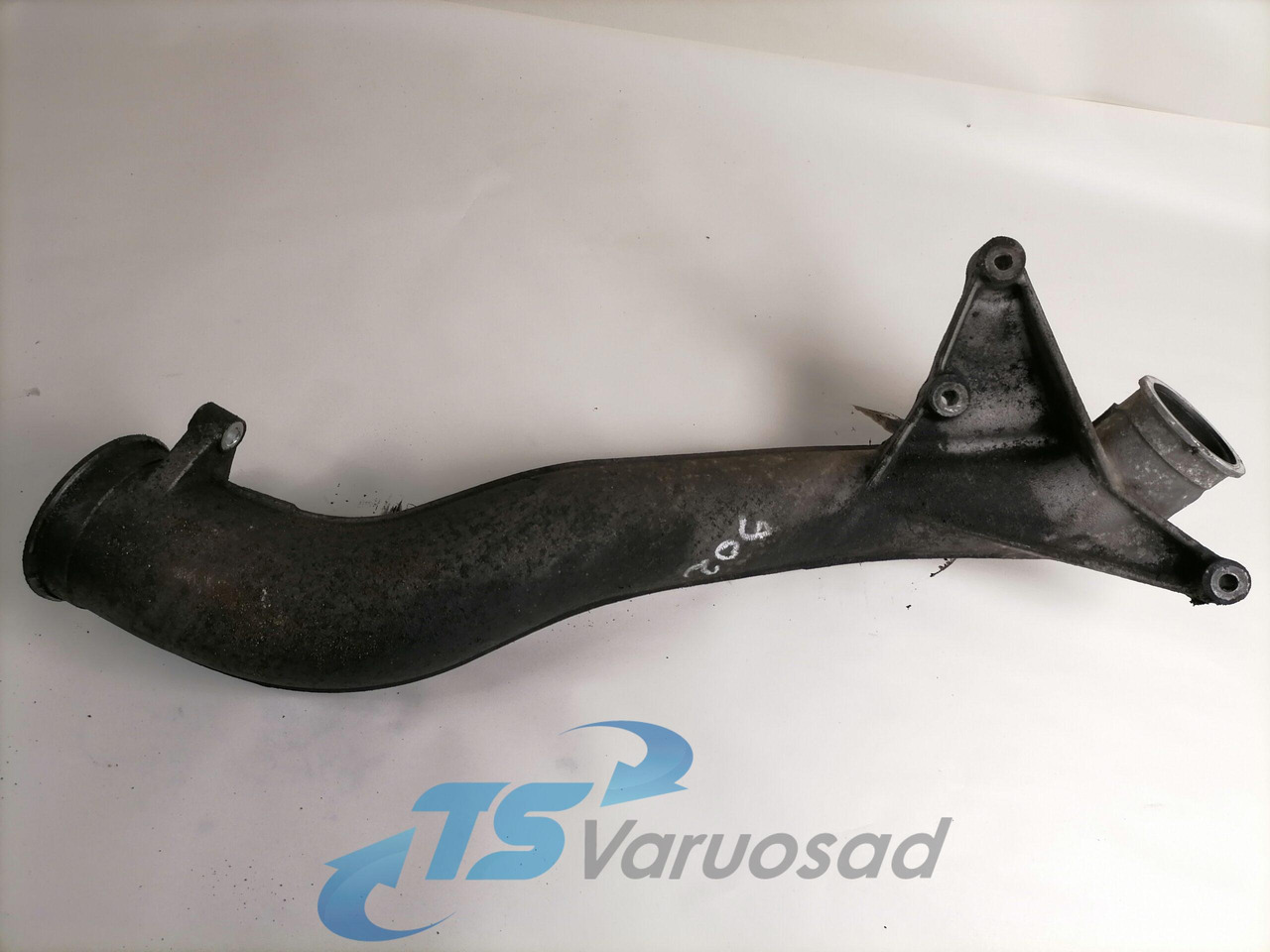 Volvo intercooler pipe 3979999 - Interkūlers - Kravas automašīna: foto 2 Volvo intercooler pipe 3979999 - Interkūlers - Kravas automašīna: foto 2