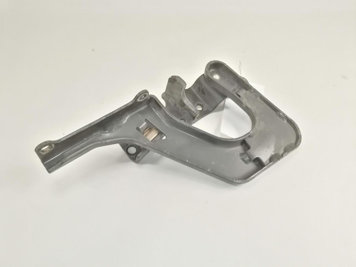 Volvo lower grille carrier hinge 78629519 - Radiatora reste - Kravas automašīna: foto 3 Volvo lower grille carrier hinge 78629519 - Radiatora reste - Kravas automašīna: foto 3