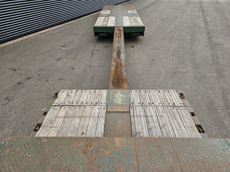 Broshuis 31N5-EU / EXTENDABLE / WHEEL WELL / RADMULDEN - Puspiekabe zema profila platforma: foto 4 Broshuis 31N5-EU / EXTENDABLE / WHEEL WELL / RADMULDEN - Puspiekabe zema profila platforma: foto 4
