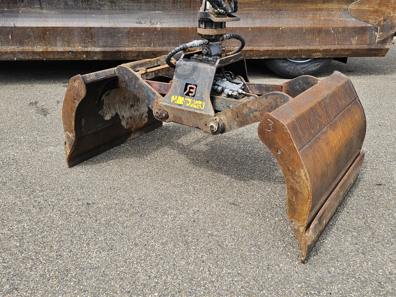 DAF TATRA 6X6 / T158/II / 2 SIDE TIPPER - HMF Z CRANE - Kravas automašīna pašizgāzējs, Kravas auto ar manipulatoru: foto 5 DAF TATRA 6X6 / T158/II / 2 SIDE TIPPER - HMF Z CRANE - Kravas automašīna pašizgāzējs, Kravas auto ar manipulatoru: foto 5