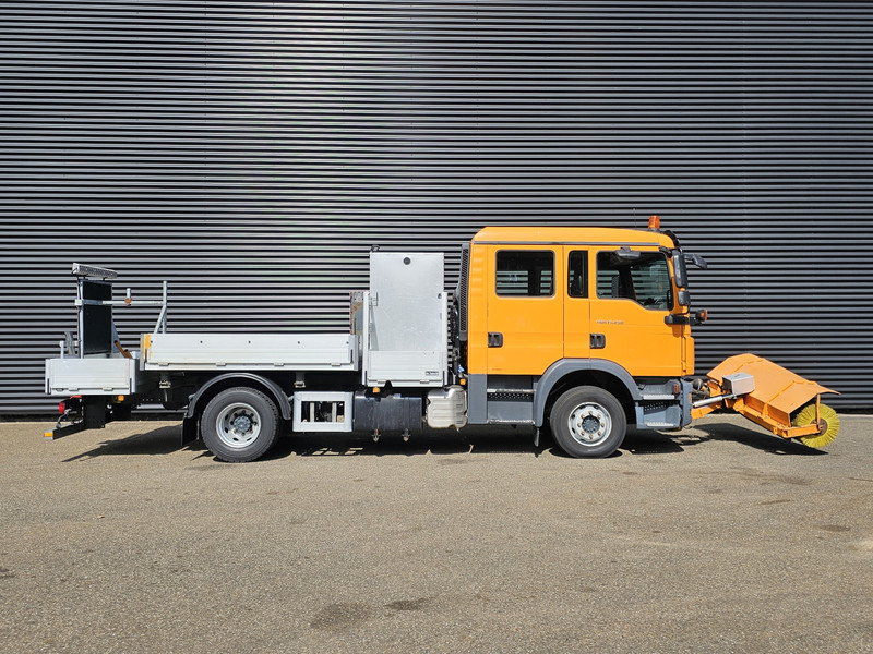 MAN TGM 15.240 BL / TIPPER / DOKA / VEEG / SWEEPER - Ielu tīrīšanas mašīna: foto 3 MAN TGM 15.240 BL / TIPPER / DOKA / VEEG / SWEEPER - Ielu tīrīšanas mašīna: foto 3