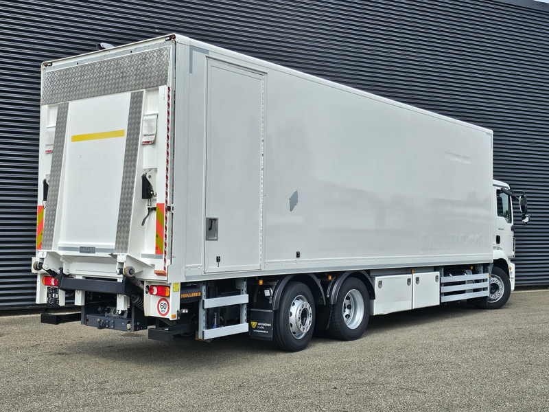 MAN TGM 26.320 / 6x2-4 / LBW / 6000kg TAIL LIFT - Kravas automašīna ar slēgto virsbūvi: foto 2 MAN TGM 26.320 / 6x2-4 / LBW / 6000kg TAIL LIFT - Kravas automašīna ar slēgto virsbūvi: foto 2