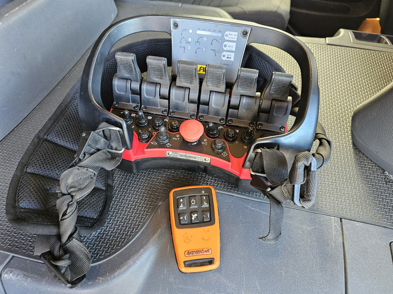 Scania P320 4x2 / PALFINGER 14TM / CRANE/KRAN/GRUE - Bortu kravas automašīna/ Platforma, Kravas auto ar manipulatoru: foto 5 Scania P320 4x2 / PALFINGER 14TM / CRANE/KRAN/GRUE - Bortu kravas automašīna/ Platforma, Kravas auto ar manipulatoru: foto 5