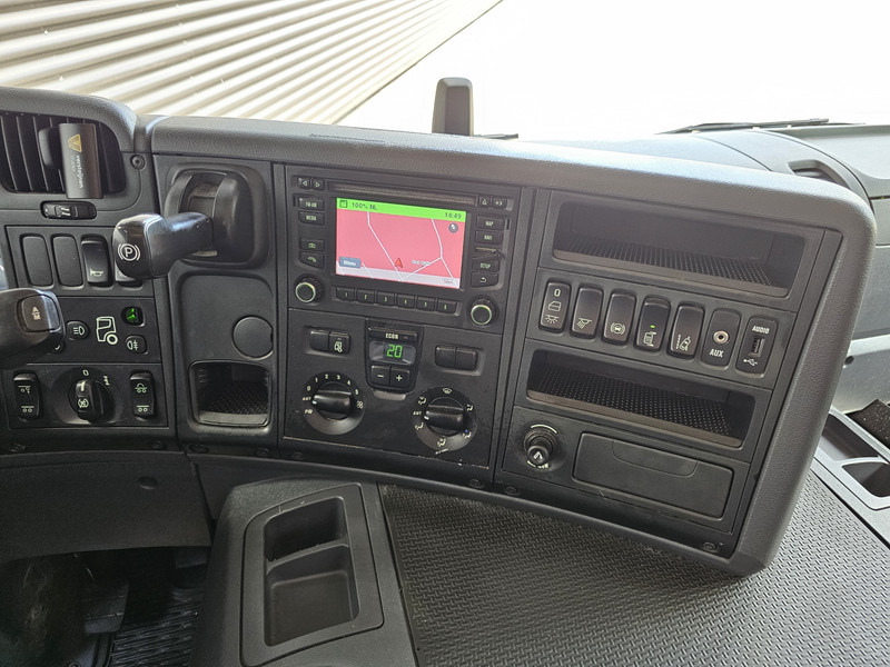 Kravas auto ar manipulatoru Scania P410 / 6X2-4 / 21 t/m CRANE / KRAN: foto 13