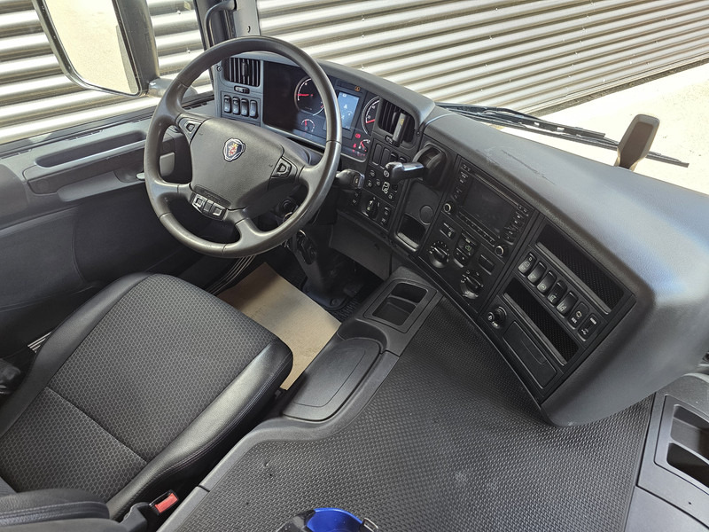 Kravas auto ar manipulatoru Scania P410 / 6X2-4 / 21 t/m CRANE / KRAN: foto 12