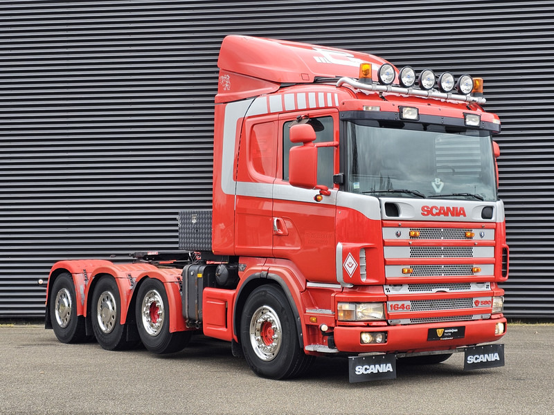 Scania R 164.580 8x4-4 / MANUAL / RETARDER / BIG AXLE / 150T - Vilcējs: foto 4 Scania R 164.580 8x4-4 / MANUAL / RETARDER / BIG AXLE / 150T - Vilcējs: foto 4