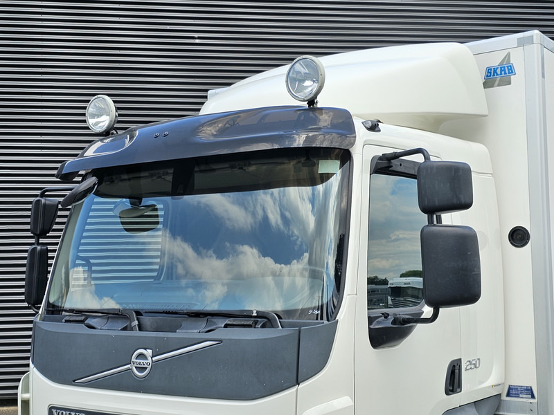 Kravas automašīna ar slēgto virsbūvi Volvo FL250 / ELECTRO-COOLING / 4X2 / ELECTRO-COOLING / KOFFER / LBW: foto 6