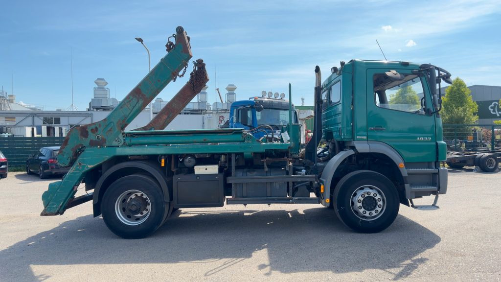 Būvgružu konteineru vedējs Mercedes-Benz 1833  4x2 Meiller AK 12 | Klima | Guter Zustand: foto 10