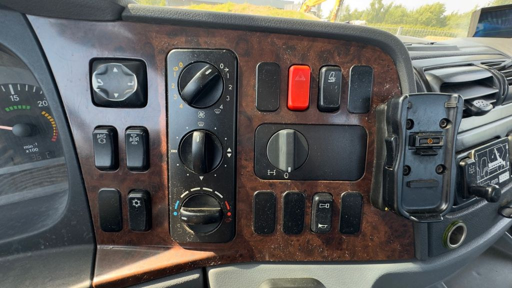 Būvgružu konteineru vedējs Mercedes-Benz 1833  4x2 Meiller AK 12 | Klima | Guter Zustand: foto 14
