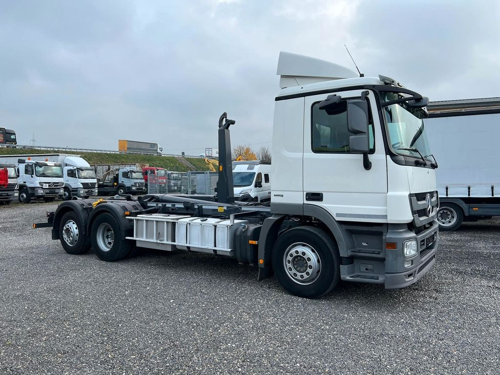 Mercedes-Benz 2541 6X2 Meiller Funk Zustand wie 200 tkm Mercedes-Benz 2541 6X2 Meiller RK 20.65 Funk | Top Zustand! - Pacēlājs ar āķi: foto 1 Mercedes-Benz 2541 6X2 Meiller Funk Zustand wie 200 tkm Mercedes-Benz 2541 6X2 Meiller RK 20.65 Funk | Top Zustand! - Pacēlājs ar āķi: foto 1
