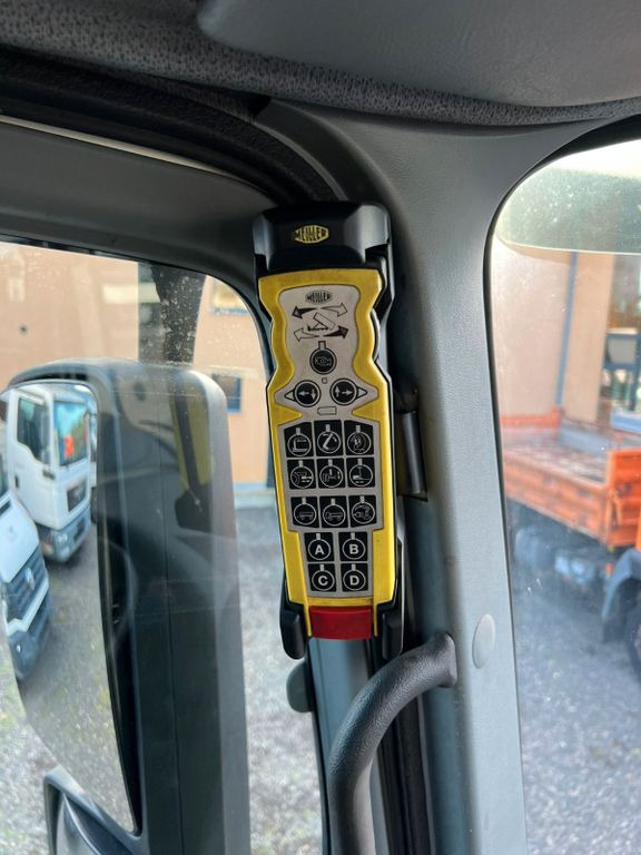 Mercedes-Benz 2541 6X2 Meiller Funk Zustand wie 200 tkm Mercedes-Benz 2541 6X2 Meiller RK 20.65 Funk | Top Zustand! - Pacēlājs ar āķi: foto 4 Mercedes-Benz 2541 6X2 Meiller Funk Zustand wie 200 tkm Mercedes-Benz 2541 6X2 Meiller RK 20.65 Funk | Top Zustand! - Pacēlājs ar āķi: foto 4