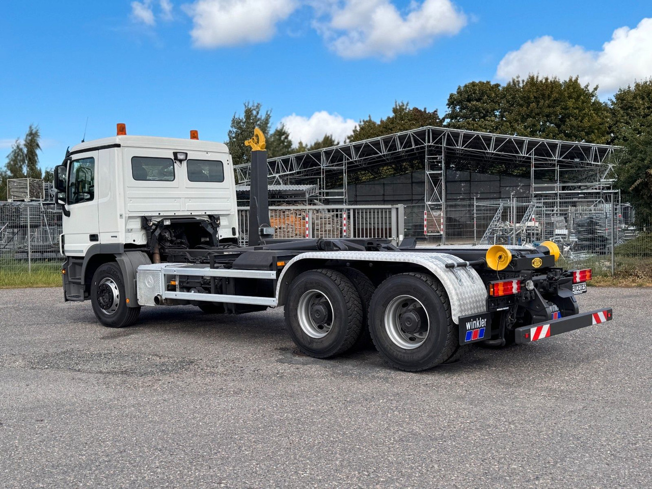 Mercedes-Benz 2641 6X4 Retarder Meiller mit Funk Top Zust - Pacēlājs ar āķi: foto 1 Mercedes-Benz 2641 6X4 Retarder Meiller mit Funk Top Zust - Pacēlājs ar āķi: foto 1