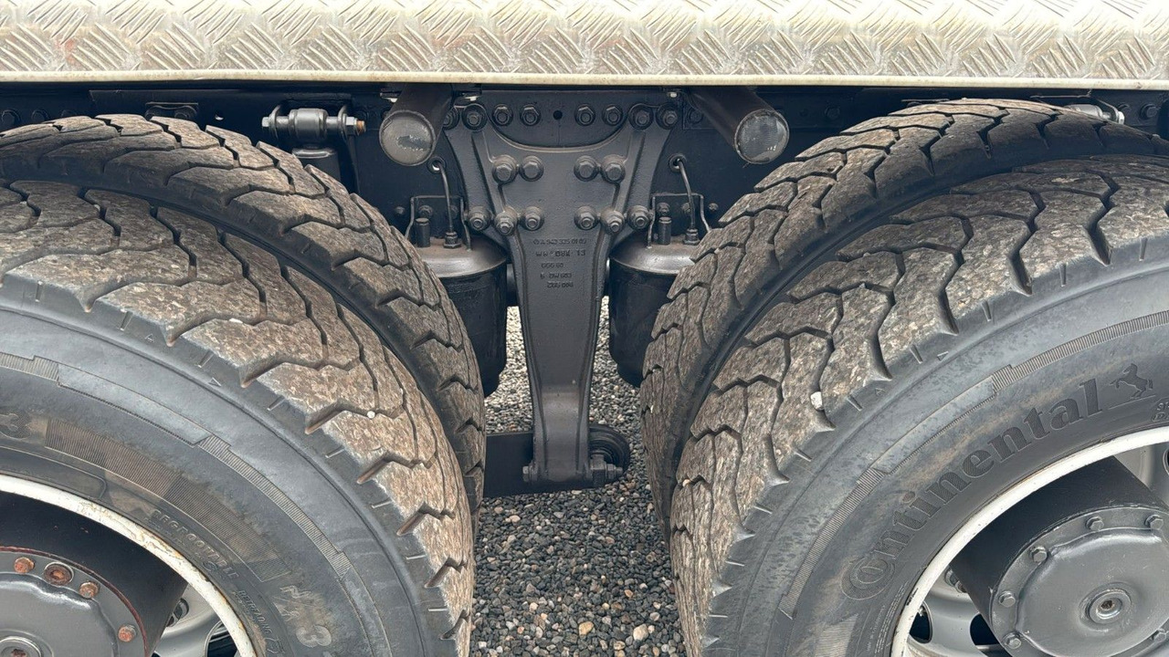 Mercedes-Benz 2641 6X4 Retarder Meiller mit Funk Top Zust - Pacēlājs ar āķi: foto 5 Mercedes-Benz 2641 6X4 Retarder Meiller mit Funk Top Zust - Pacēlājs ar āķi: foto 5
