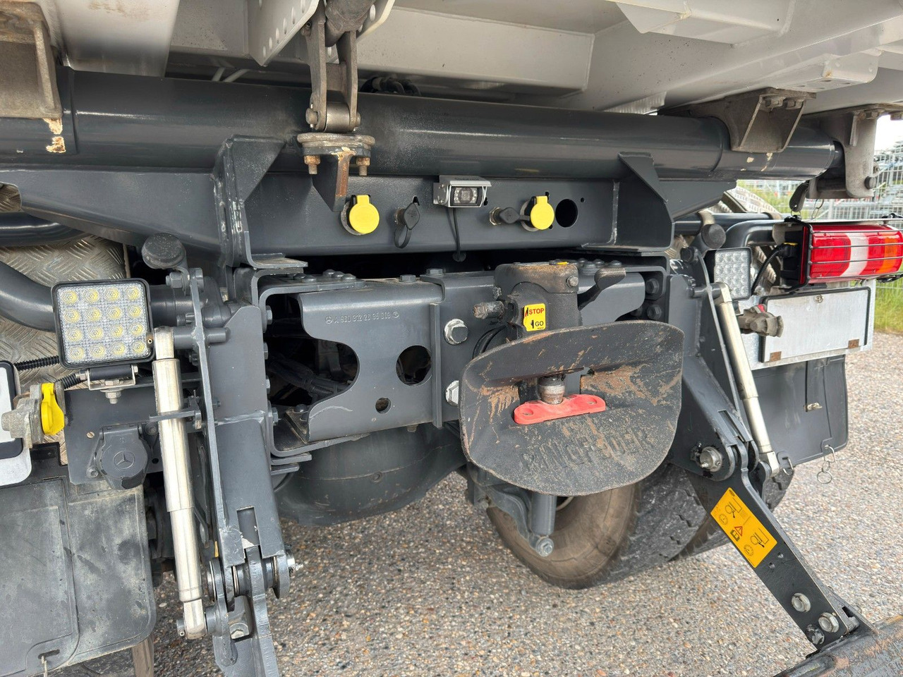 Kravas automašīna pašizgāzējs Mercedes-Benz 2648 6x4 3S. Kipper Meiller Bordmatik Top Zust. Mercedes-Benz 2748 6x4 Meiller 3S. Kipper Bordmatik | Retarder: foto 7