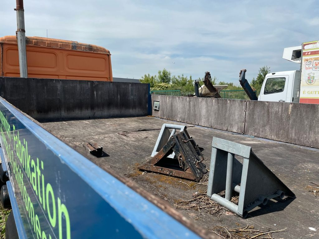 Pritsche lose mit Kransockel Pritsche lose mit Kransockel - Bortu kravas automašīna/ Platforma: foto 5 Pritsche lose mit Kransockel Pritsche lose mit Kransockel - Bortu kravas automašīna/ Platforma: foto 5