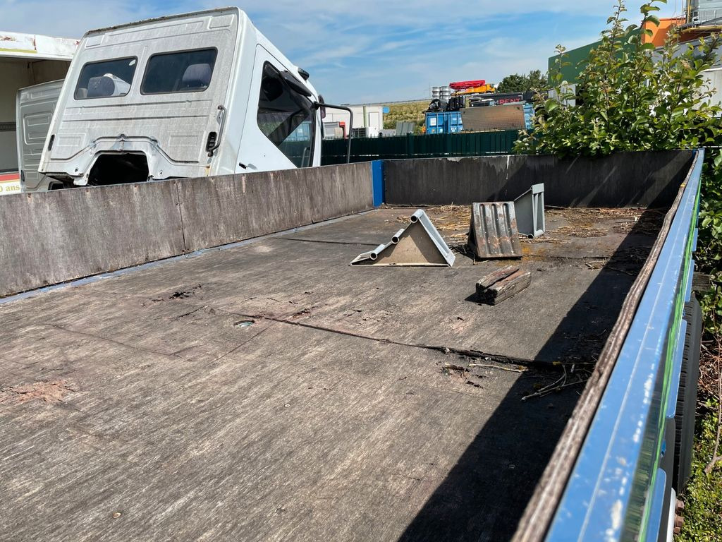 Pritsche lose mit Kransockel Pritsche lose mit Kransockel - Bortu kravas automašīna/ Platforma: foto 4 Pritsche lose mit Kransockel Pritsche lose mit Kransockel - Bortu kravas automašīna/ Platforma: foto 4