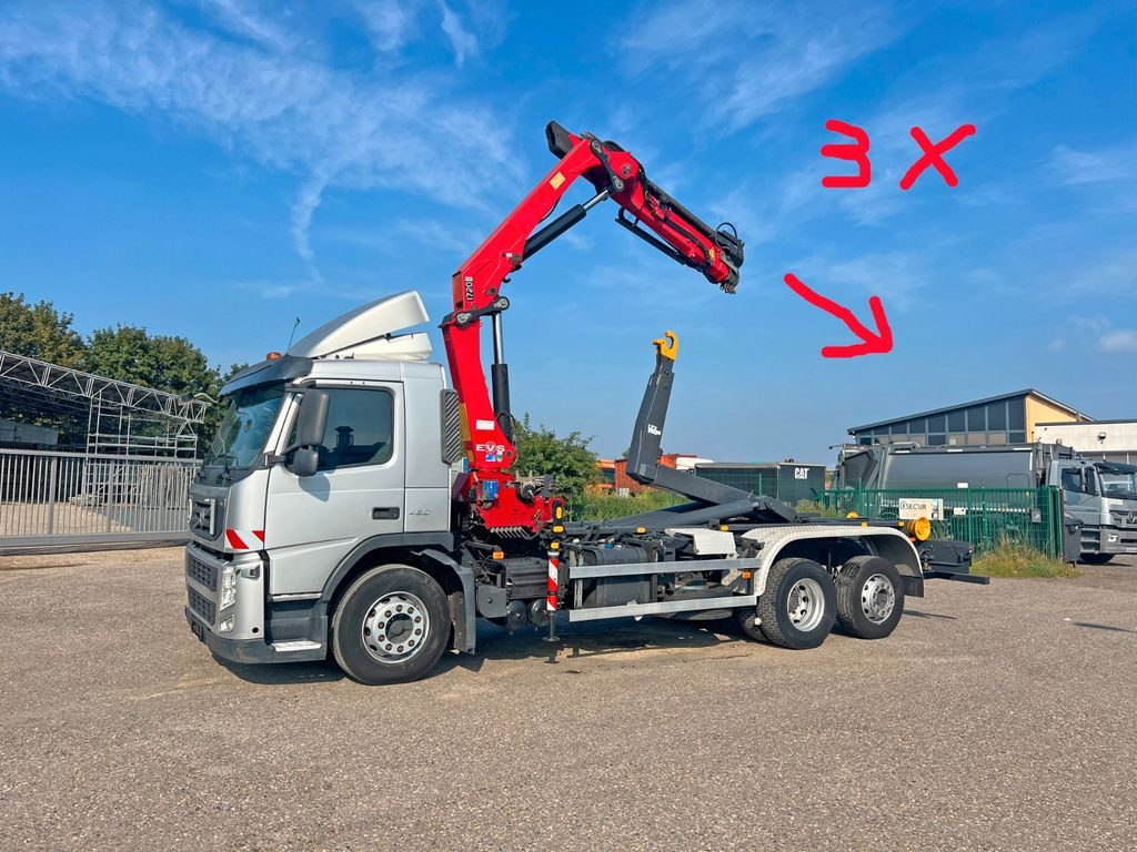 Volvo FM 420 6X2 Abroller mit Kran & Funk im Top Zust. - Kravas auto ar manipulatoru, Pacēlājs ar āķi: foto 1 Volvo FM 420 6X2 Abroller mit Kran & Funk im Top Zust. - Kravas auto ar manipulatoru, Pacēlājs ar āķi: foto 1