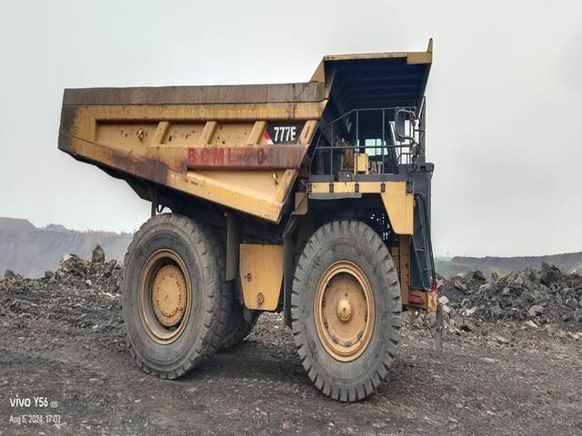 Karjeru pašizgāzējs CAT 777E: foto 8 Karjeru pašizgāzējs CAT 777E: foto 8