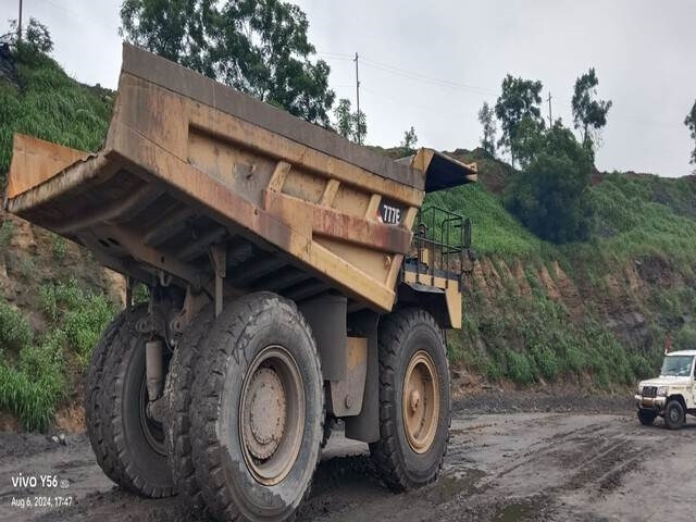 CAT 777E - Karjeru pašizgāzējs: foto 3 CAT 777E - Karjeru pašizgāzējs: foto 3