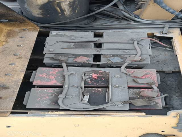 Karjeru pašizgāzējs CAT 777E: foto 22 Karjeru pašizgāzējs CAT 777E: foto 22