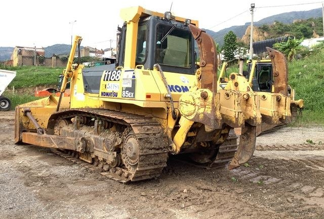 Komatsu D85EX-15 - Buldozers: foto 2 Komatsu D85EX-15 - Buldozers: foto 2