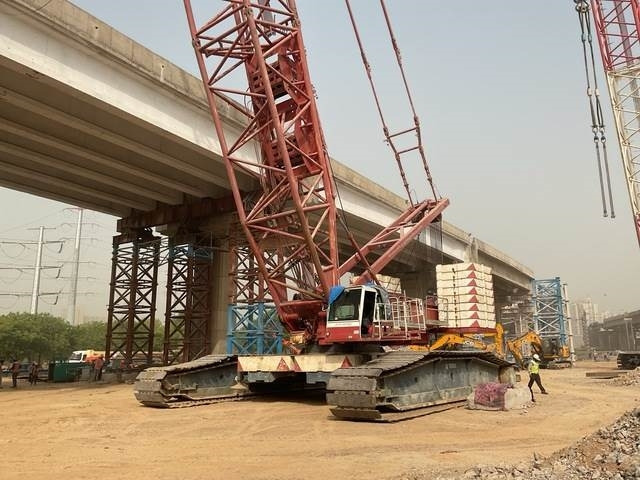 Terex Demag CC2800 - Kāpurķēžu celtnis: foto 1 Terex Demag CC2800 - Kāpurķēžu celtnis: foto 1